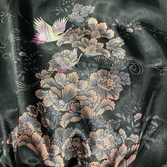 F21 satin Japanese printed jacket - Picture 3 of 4
